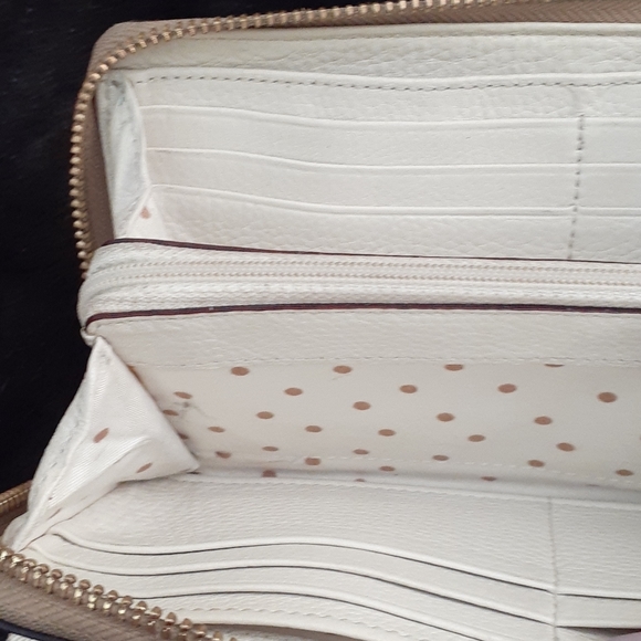 Kate Spade Zippered Wallet - Picture 6 of 9